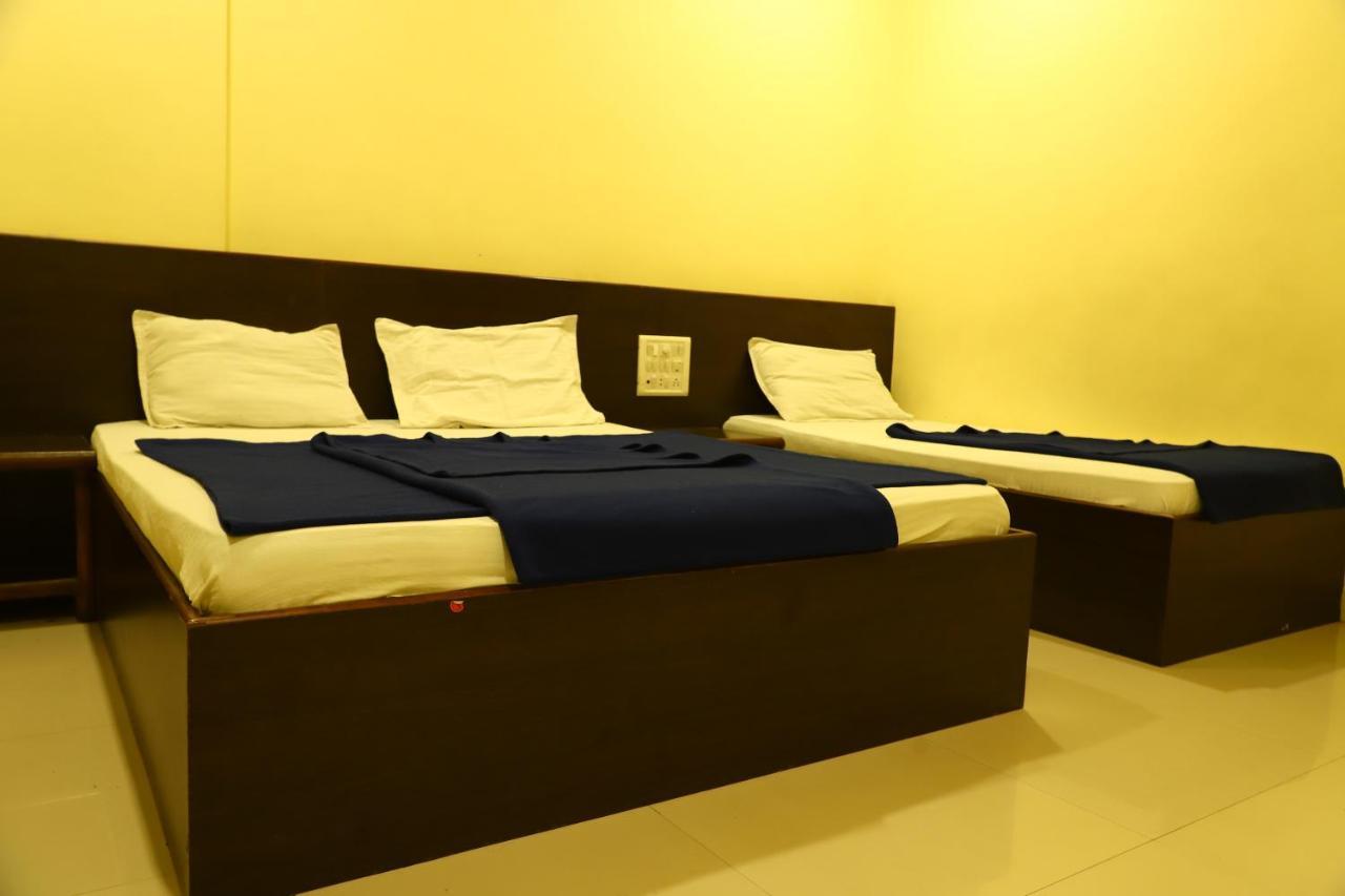 Sai Madhavi Palace Hotel Shirdi Dış mekan fotoğraf