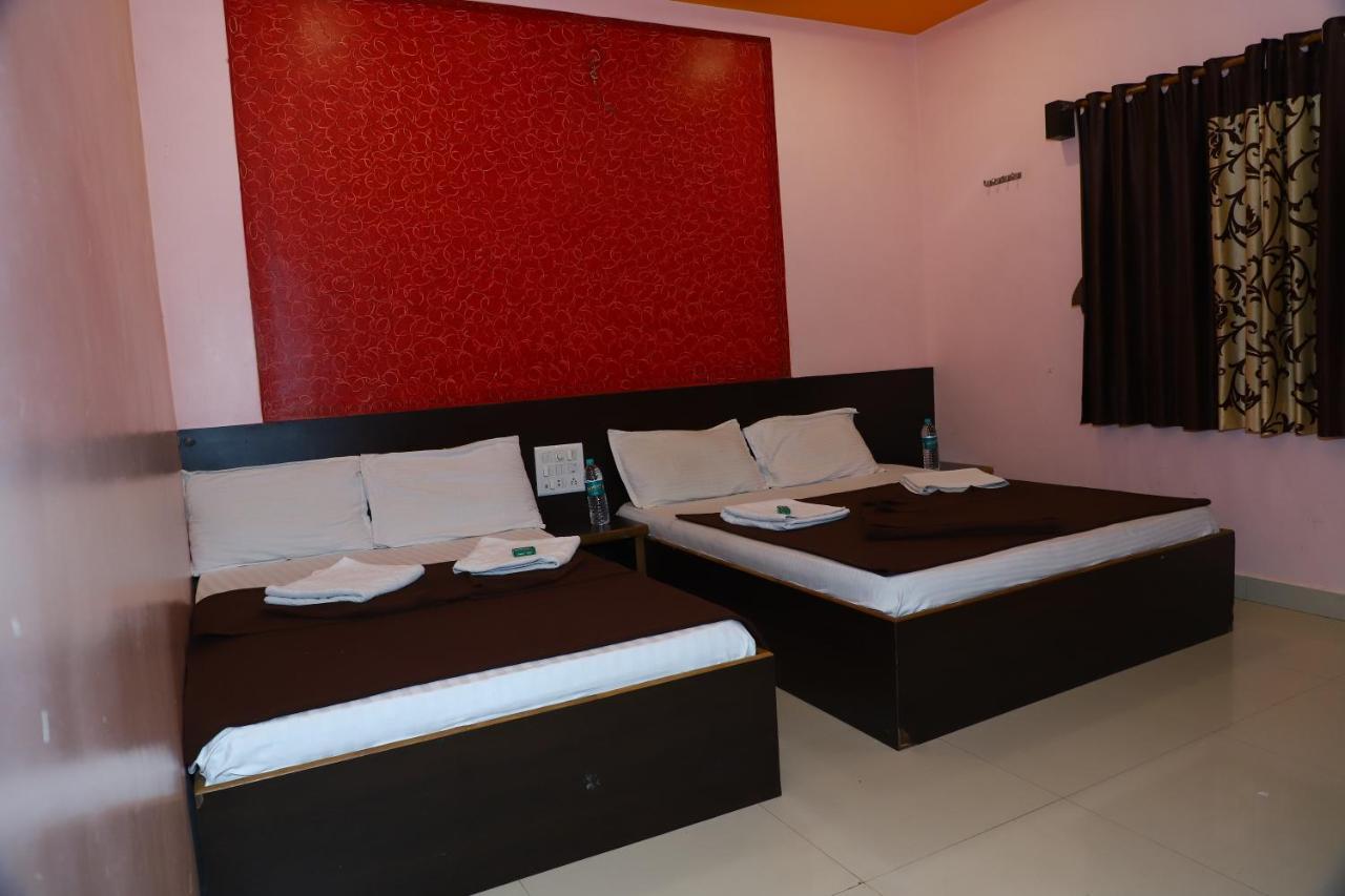 Sai Madhavi Palace Hotel Shirdi Dış mekan fotoğraf