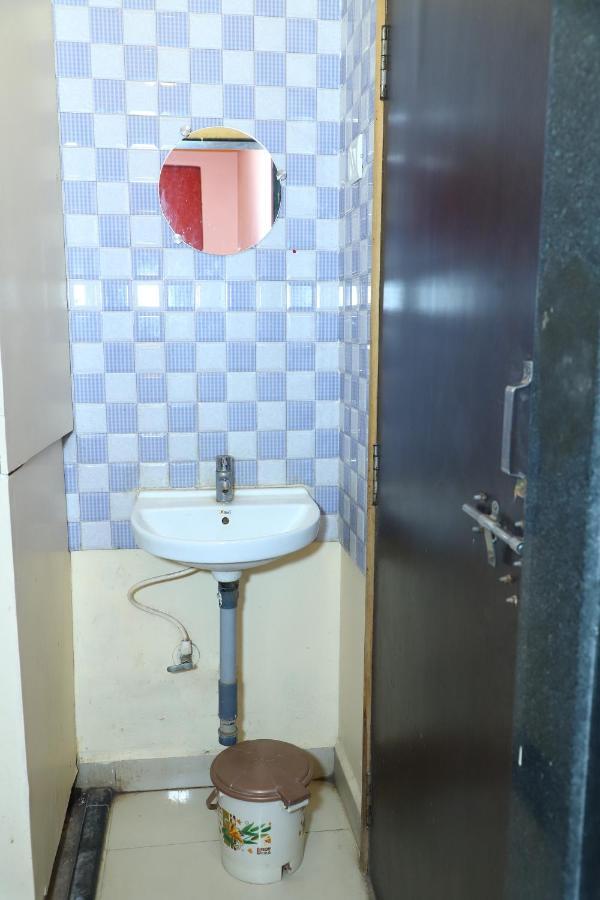 Sai Madhavi Palace Hotel Shirdi Dış mekan fotoğraf