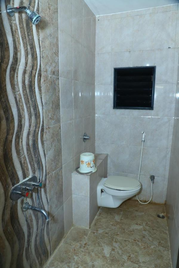 Sai Madhavi Palace Hotel Shirdi Dış mekan fotoğraf