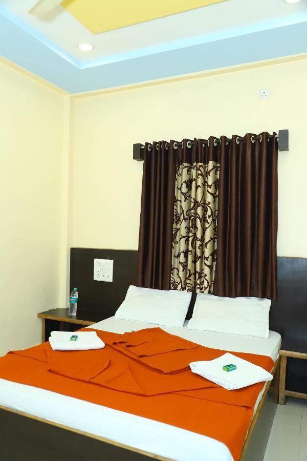 Sai Madhavi Palace Hotel Shirdi Dış mekan fotoğraf